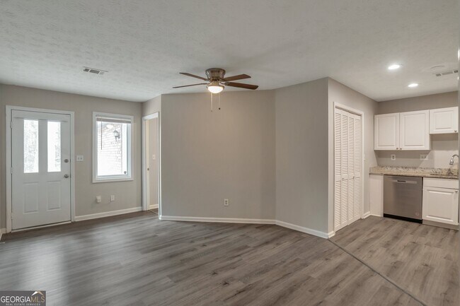 Foto del edificio - 2599 Fieldstone View Ln SE