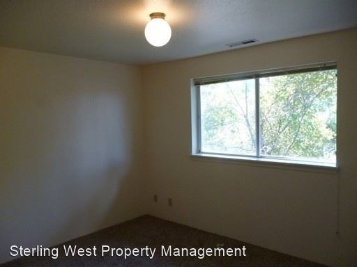 Building Photo - 1110 Woodrow Ln