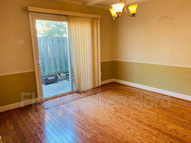 Foto del edificio - 7941 San Leandro Pl