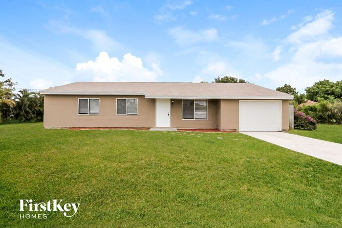 Primary Photo - 301 SE Whitmore Dr