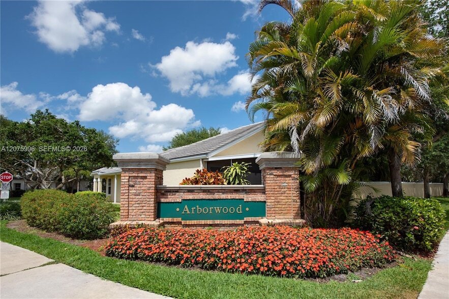Foto del edificio - 9317 Arborwood Cir