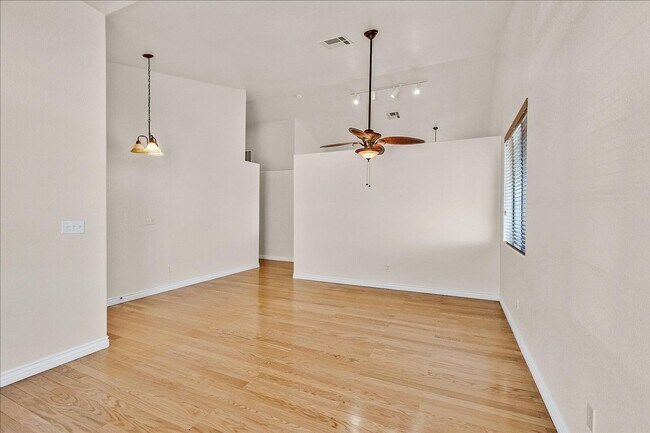 Foto del edificio - Single Story on Corner Lot in Henderson