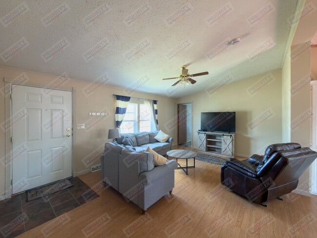 Building Photo - 1302 Orchid Ln