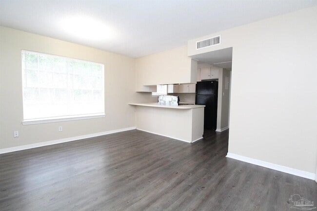 Building Photo - 10151 Guidy Ln
