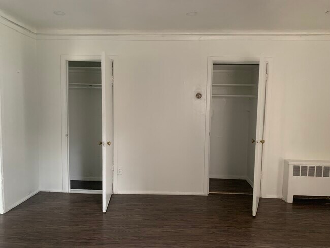 Foto del edificio - 3334 Kingsland Ave