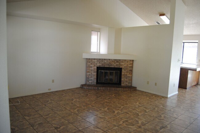 Foto del edificio - 9401 Coulter Ct