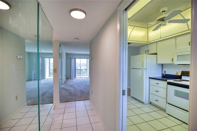Foto del edificio - 102 Capri Isles Blvd