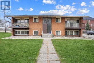 Building Photo - 2354 Queensway Dr