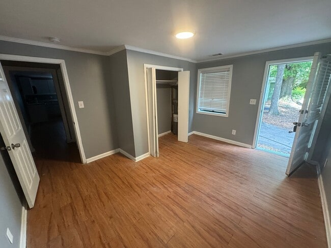 Building Photo - 290 Clisby Pl
