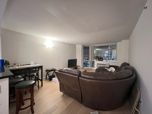 living room - 20 2nd St
