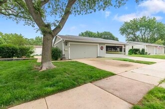 Building Photo - 2658 Sumac St