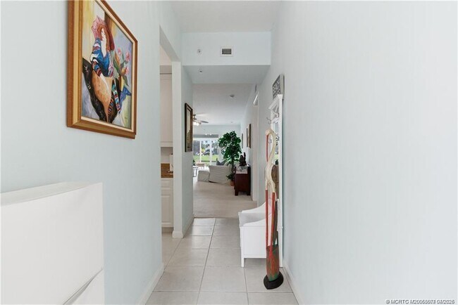 Building Photo - 1 Harbour Isle Dr E