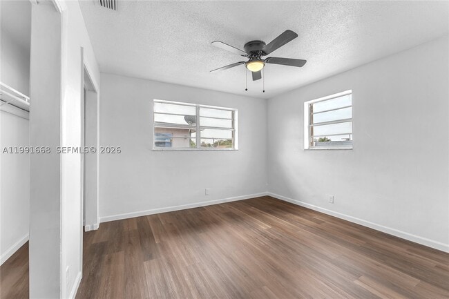 Building Photo - 3750 SW 59th Terrace