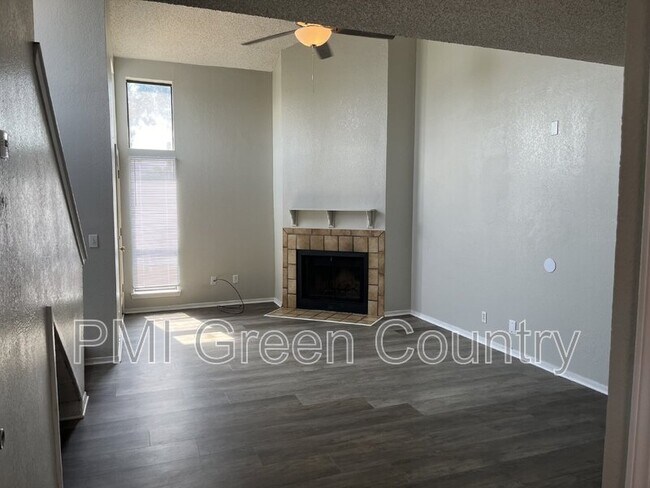 Building Photo - 6737 S Peoria Ave