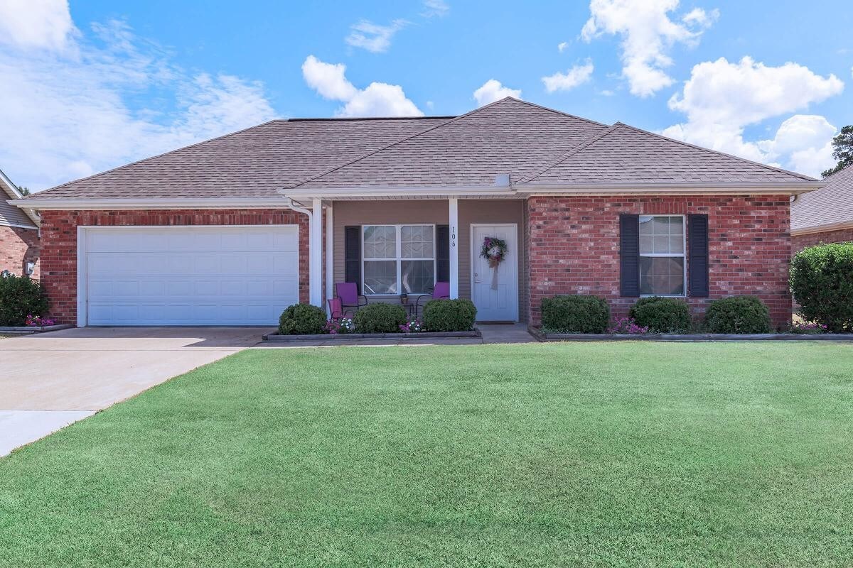 Primary Photo - Parkview Estates