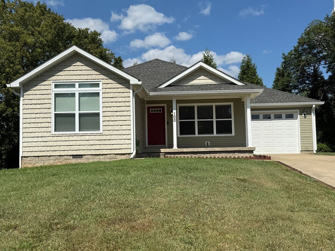 Foto principal - Absolutely Beautiful Home In Trenton Ky