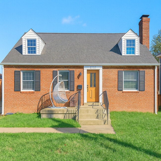 Building Photo - 2757 Greenway Blvd