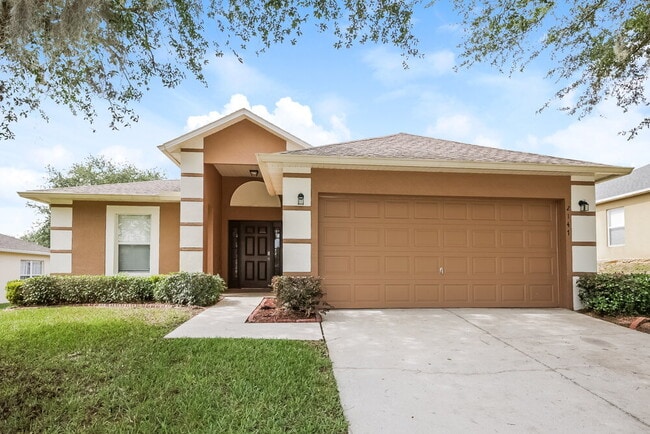 Building Photo - 2147 Sandridge Cir