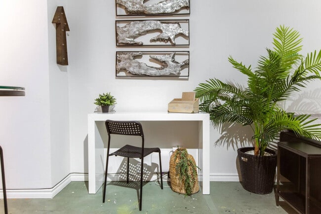 Building Photo - 10024 Jasper Ave