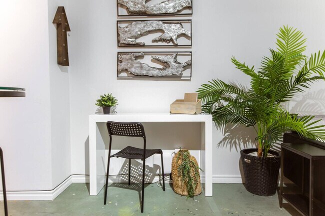 Photo du bâtiment - 10024 Jasper Ave