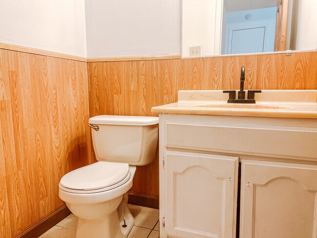 Foto del edificio - 1815 Cedar Heights Dr