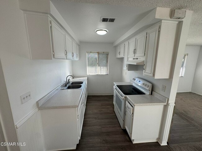 Foto del edificio - 2030 Avenida Placida