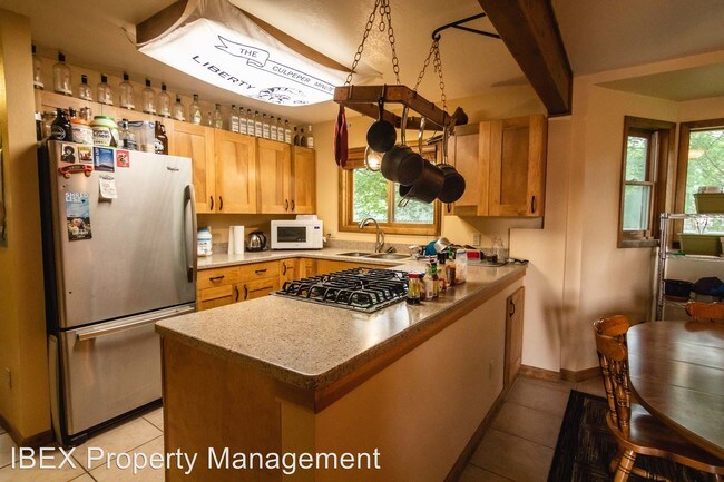 Foto del edificio - 3 br, 2 bath House - 522 4th St West