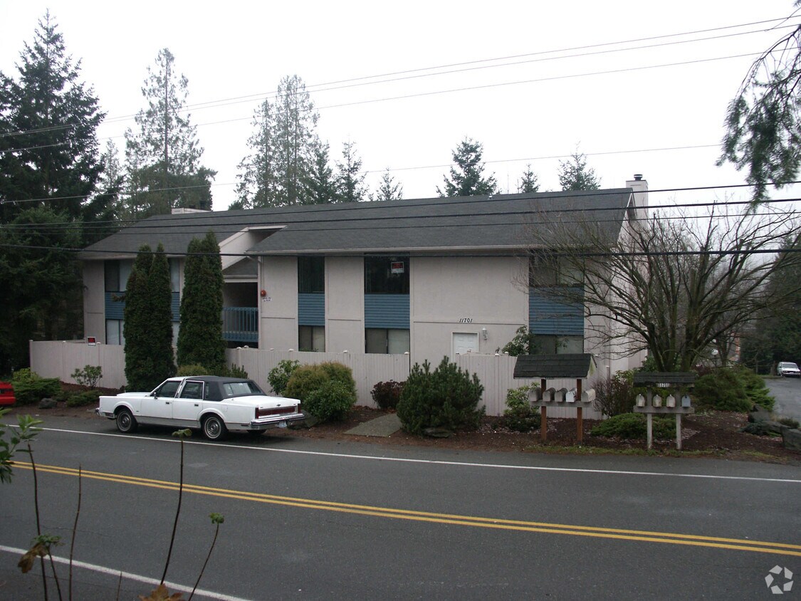 Building Photo - 11701 100th Ave NE