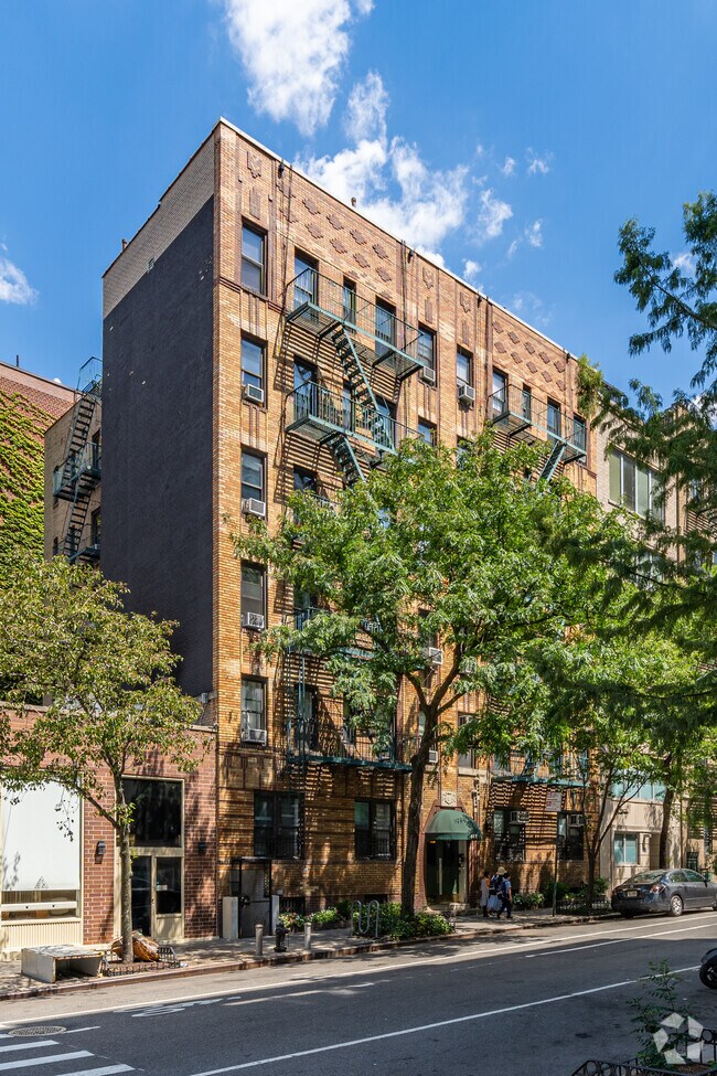 Building Photo - 461 W 44th St