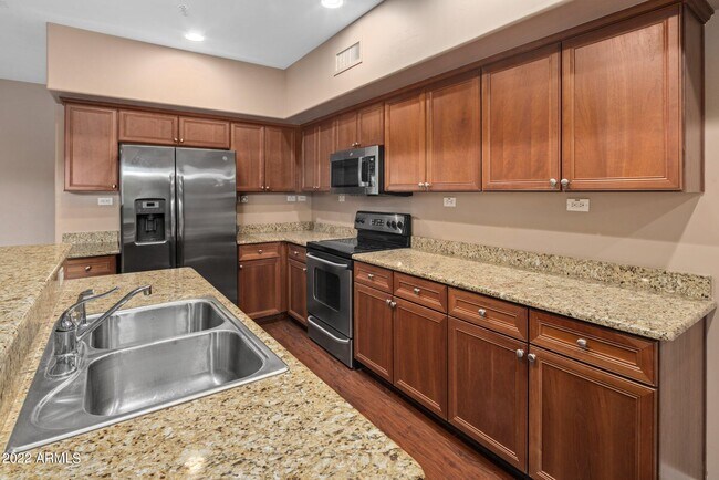 Foto del edificio - 20660 N 40th St