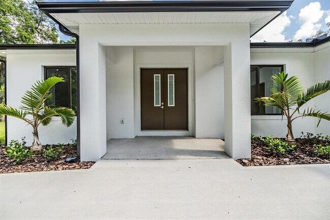Building Photo - 2114 Curry Rd