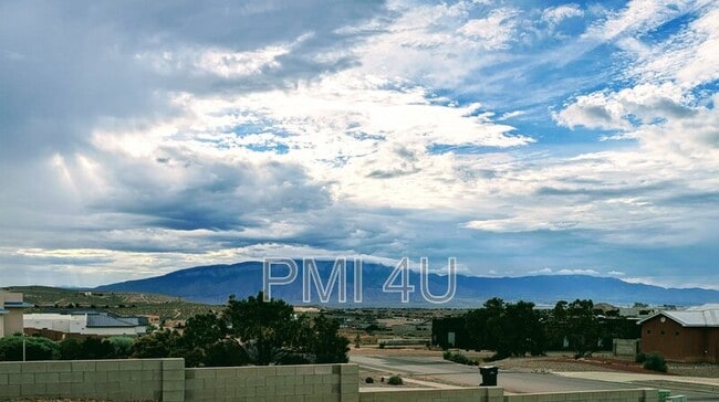 Building Photo - 2317 Garden Rd NE