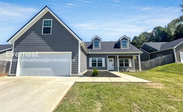 Foto principal - 1207 Trestle Dr