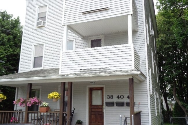 Building Photo - 42 Somerville St