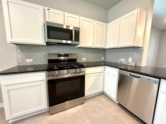 Building Photo - 211 Bethany Crk Dr