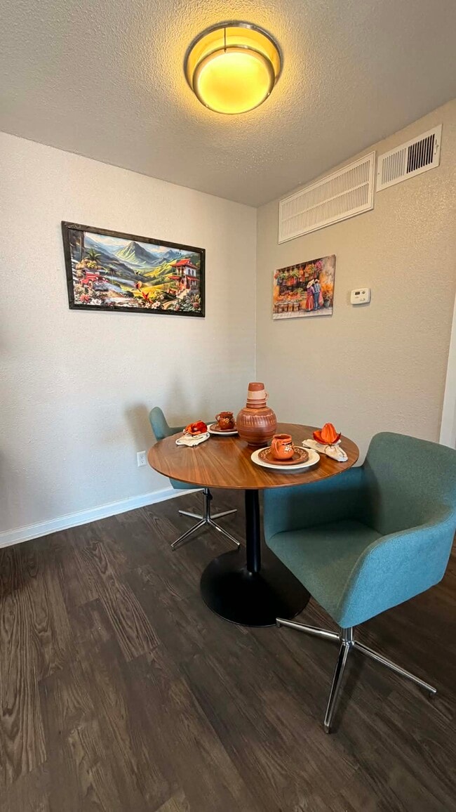 Dining Area - Casa Colinas