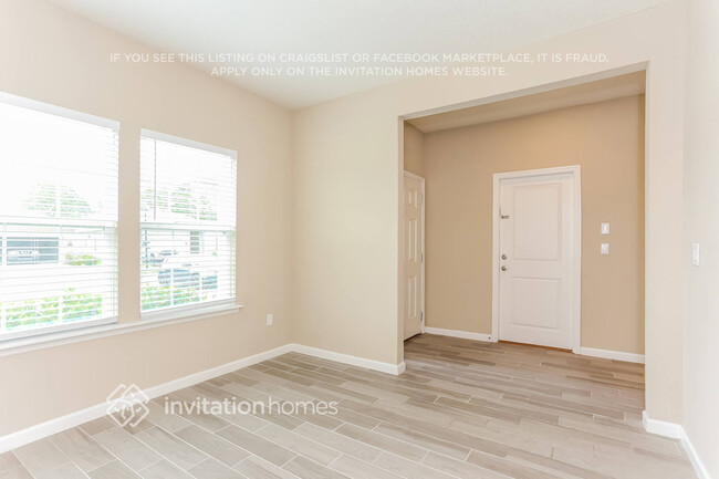 Foto del edificio - 9840 Lemon Grass Ln