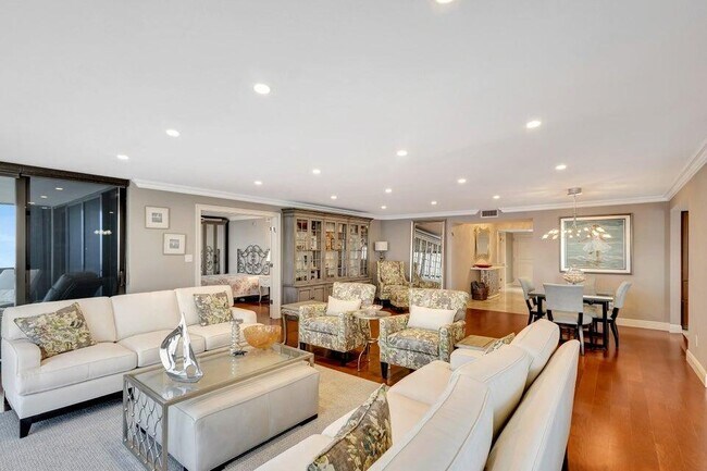 Building Photo - 5380 N Ocean Dr