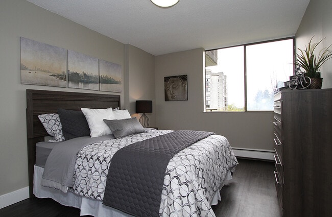 Building Photo - Lougheed Village - Willow Lake