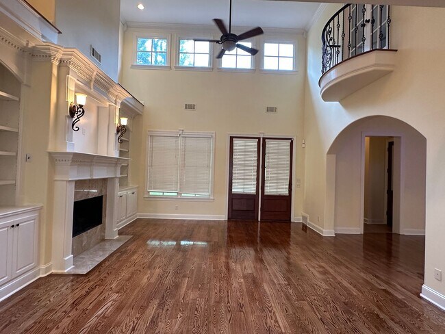 Foto del edificio - Exquisite 5 Bedroom Home in Robinson Crossing