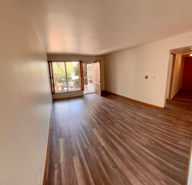 Foto del edificio - 7446 Franklin St
