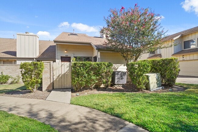 Building Photo - 3208 Windchase Blvd