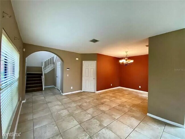 Building Photo - 3 br, 2.5 bath Townhome - 1011 Tullamore Dr