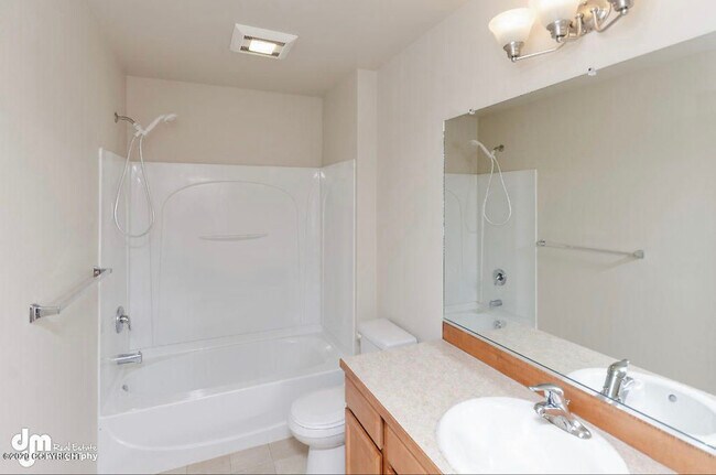 Building Photo - 5485 S Irwin Dr