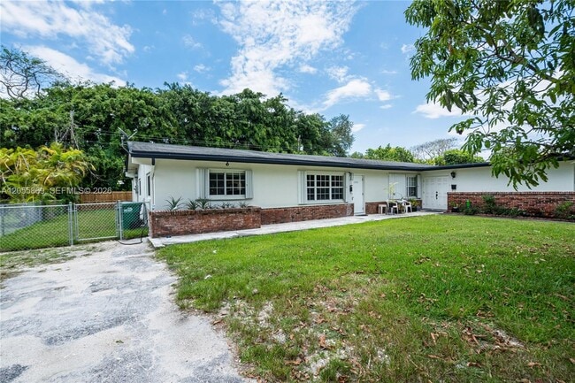 Building Photo - 11511 SW 81st Rd
