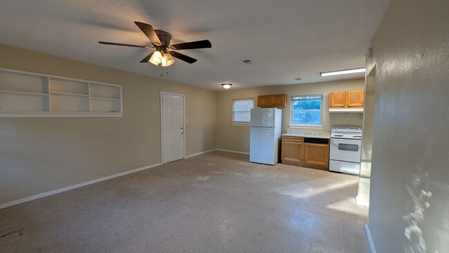 Building Photo - 239 Aquamarine Ave