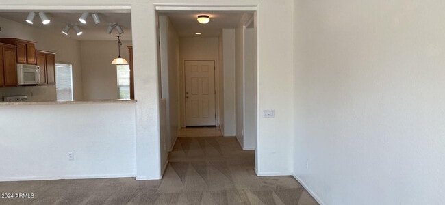 Building Photo - 5257 W Shumway Farm Rd