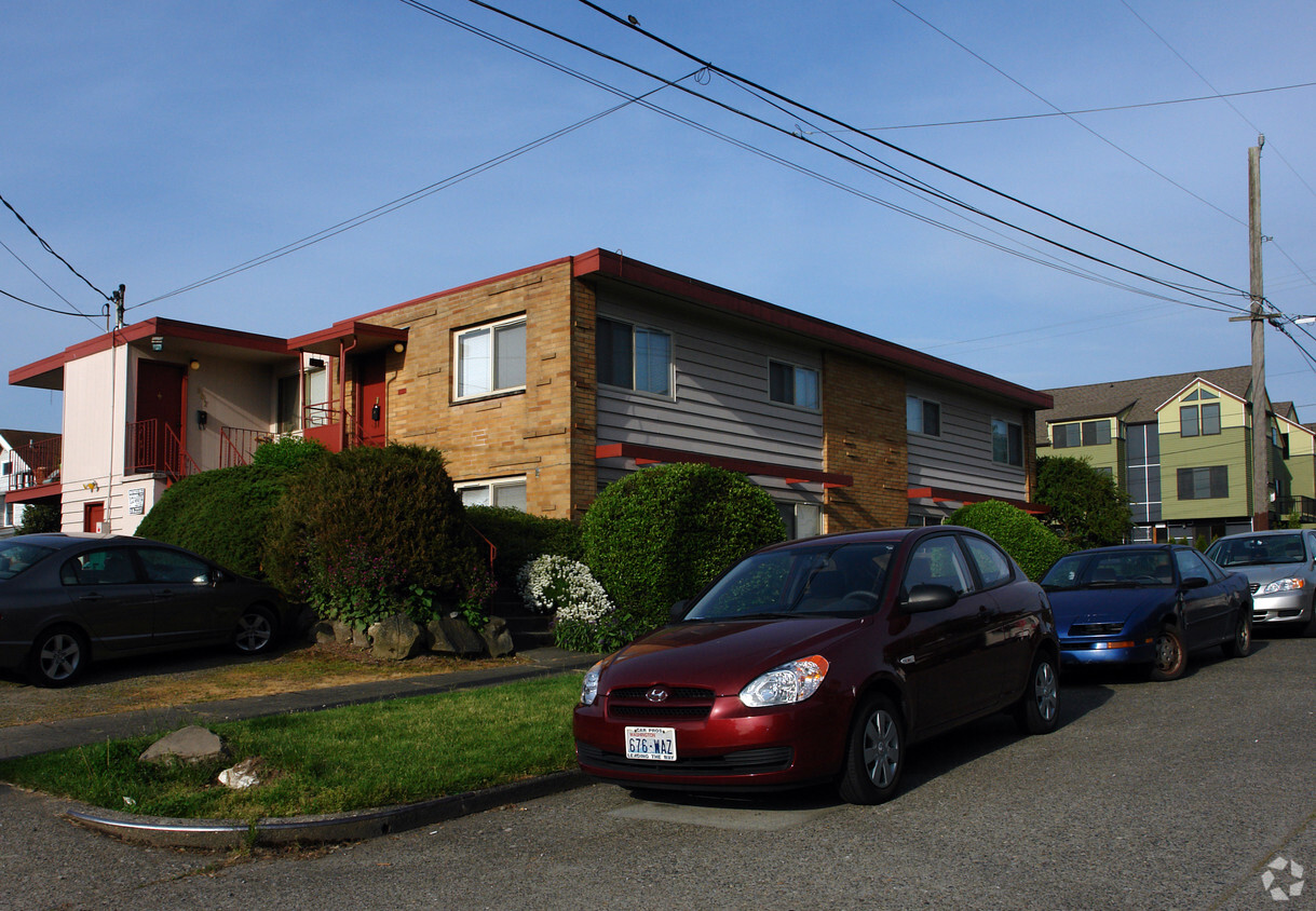 Primary Photo - Linden West Pads