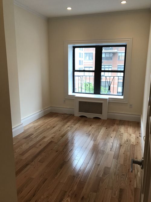 Building Photo - 881 10th Ave