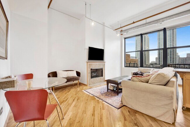 Foto del edificio - 226 N Clinton St